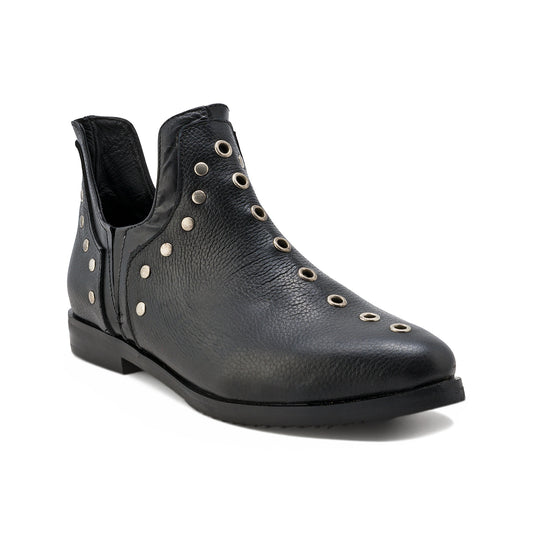 Zapato campero negro con tachas