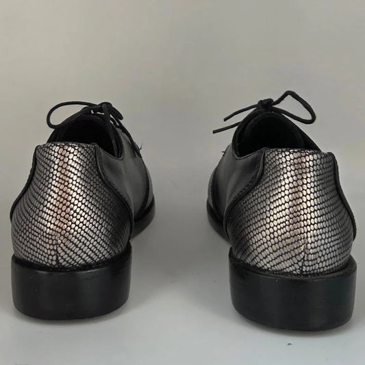 Zapato Oxford Elia Cuero Negro & Textura Metalizada